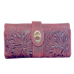 Hand Tooled Floral Leather Burgundy Mexico Women’s Turn Lock Wallet Clutch NEW